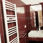 Carra Manna בית הארחה 4*